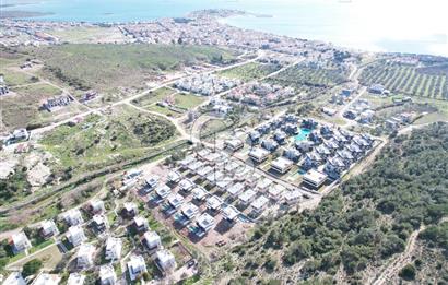 ÇANDARLI MERKEZİ LOKASYONDA MÜSTAKİL HAVUZLU VİLLA