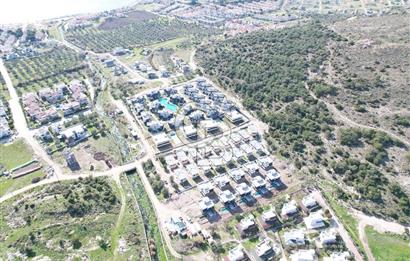 ÇANDARLI MERKEZİ LOKASYONDA MÜSTAKİL HAVUZLU VİLLA