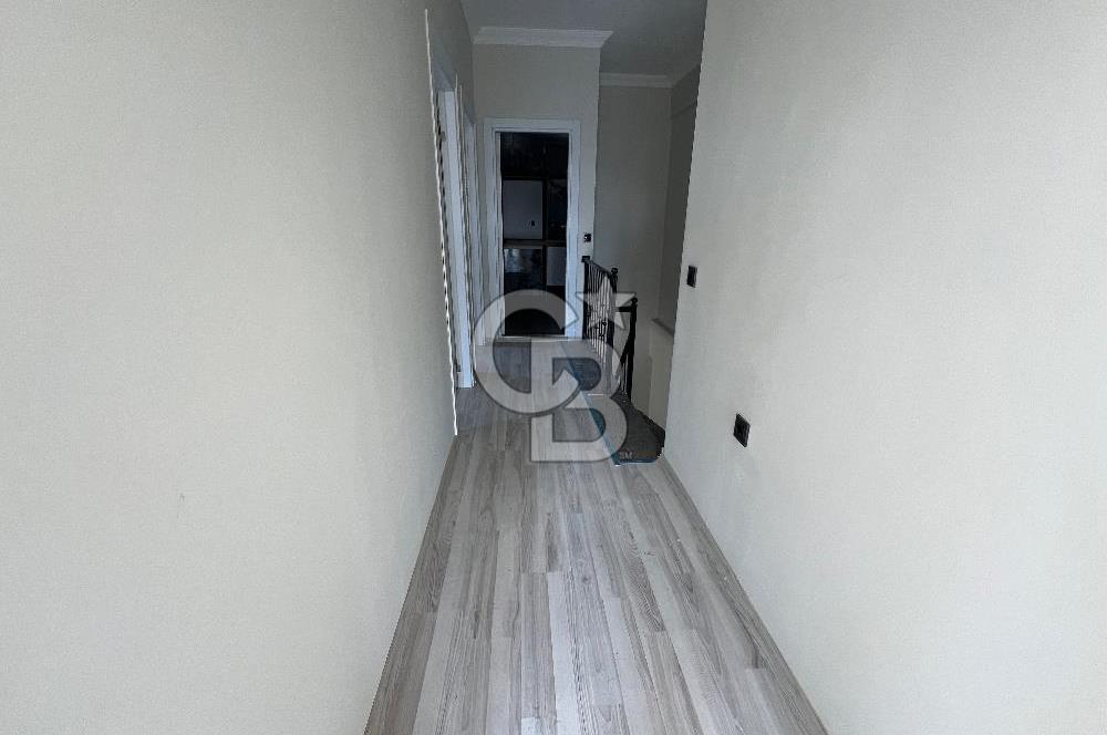 İzmir Foça’da 3+1 Dubleks Havuzlu Satılık Villa