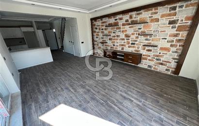 İzmir Foça’da 3+1 Dubleks Havuzlu Satılık Villa
