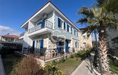 İzmir Foça’da 3+1 Dubleks Havuzlu Satılık Villa