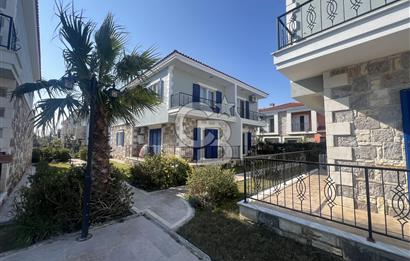 İzmir Foça’da 3+1 Dubleks Havuzlu Satılık Villa
