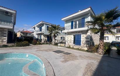 İzmir Foça’da 3+1 Dubleks Havuzlu Satılık Villa