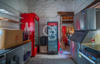 Alaçatı Çarşı İçinde Yüksek Cirolu Devir Cafe Pub CB-PH
