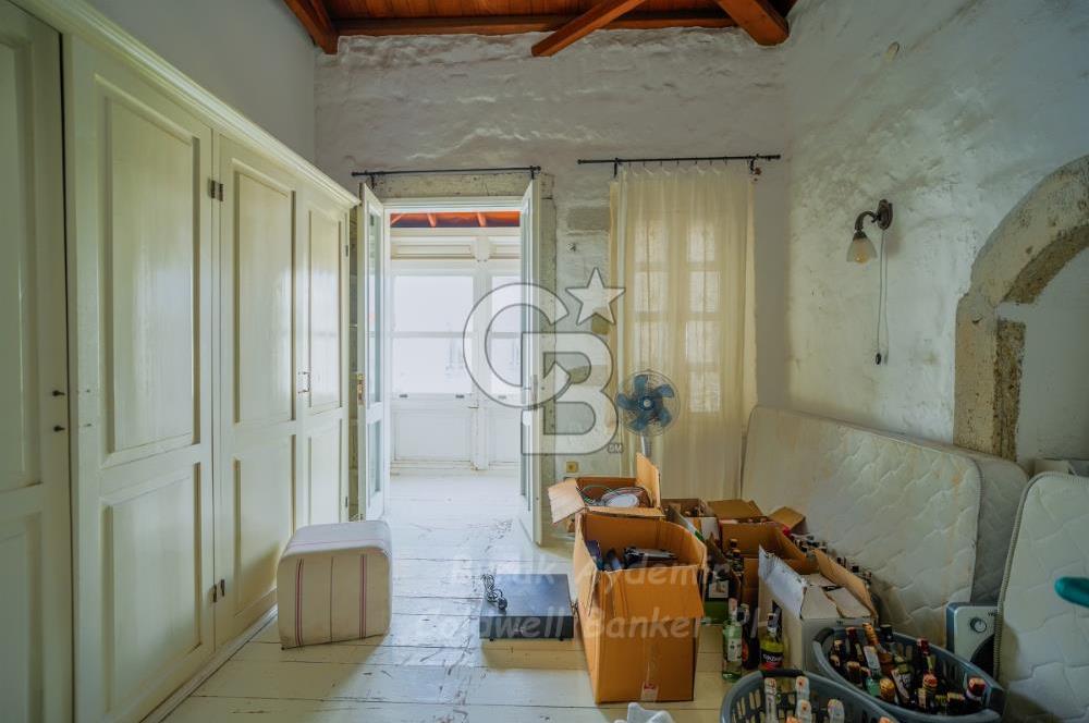 Alaçatı Çarşı İçinde Yüksek Cirolu Devir Cafe Pub CB-PH