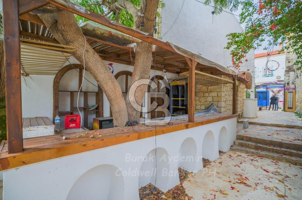 Alaçatı Çarşı İçinde Yüksek Cirolu Devir Cafe Pub CB-PH