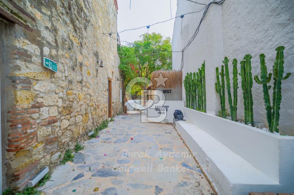Alaçatı Çarşı İçinde Yüksek Cirolu Devir Cafe Pub CB-PH