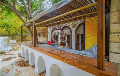 Alaçatı Çarşı İçinde Yüksek Cirolu Devir Cafe Pub CB-PH