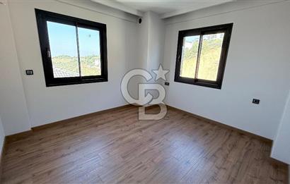 Balçova'da Muhteşem Manzaralı Ultra Lüks Tripleks Villa