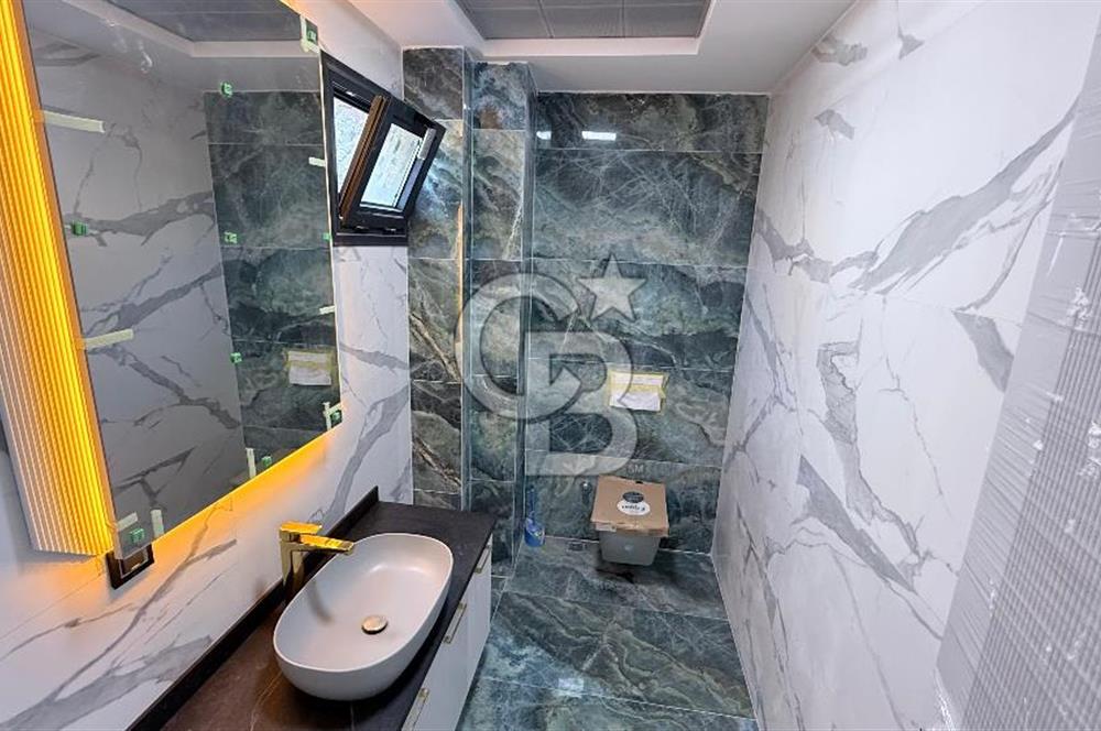Balçova'da Muhteşem Manzaralı Ultra Lüks Tripleks Villa