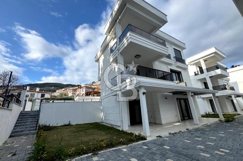 ALTINOLUK' TA SATILIK 4+2 VİLLA