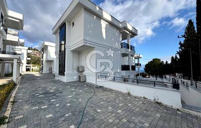 ALTINOLUK' TA SATILIK 4+2 VİLLA