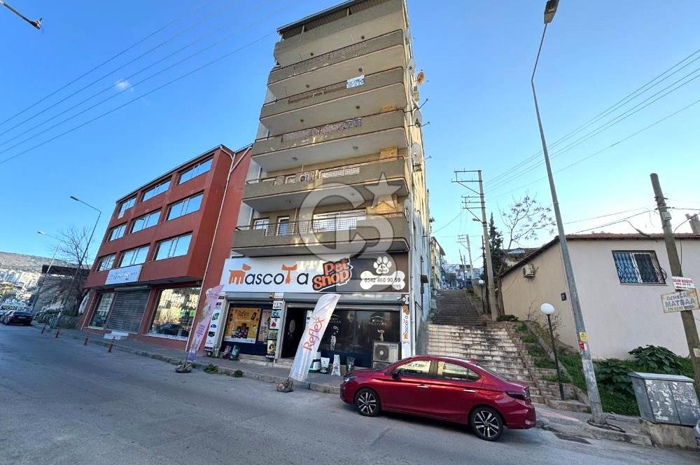 ÇİĞLİ MERKEZ, DERE CADDE ASANSÖRLÜ KATTA TEK DAİRE SATILIK 4+1