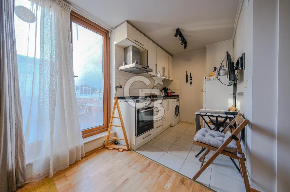 Cihangir ve Sıraselviler Cad. Komşu Tertemiz Kiralık Eşyalı 1+1