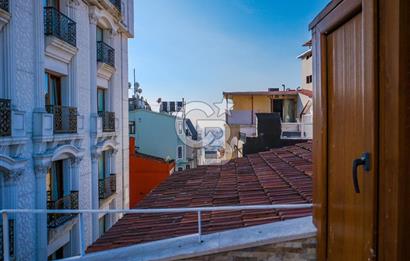 Cihangir ve Sıraselviler Cad. Komşu Tertemiz Kiralık Eşyalı 1+1