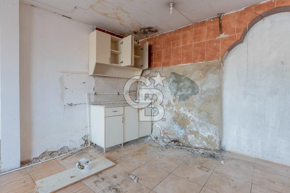 Çiğli Merkez Çarşıda Kiralık Dükkan
