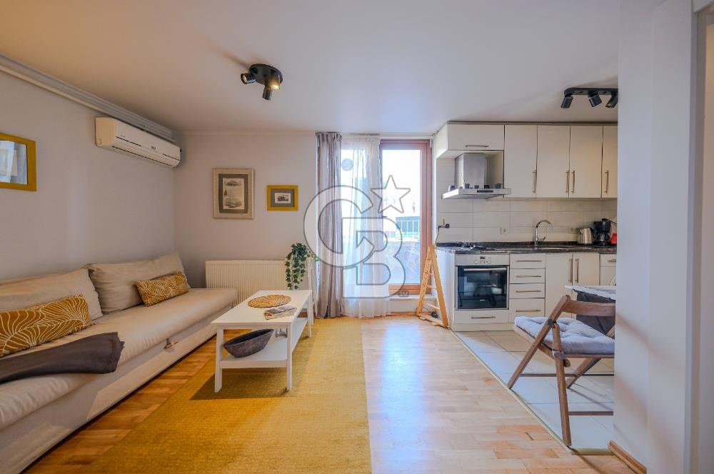 Cihangir ve Sıraselviler Cad. Komşu Tertemiz Kiralık Eşyalı 1+1