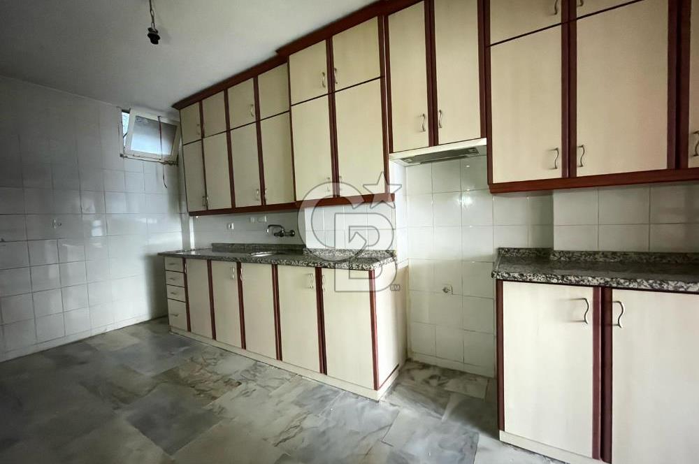 Karşıyaka Bahariye'de Geniş 2+1 Kiralık Daire