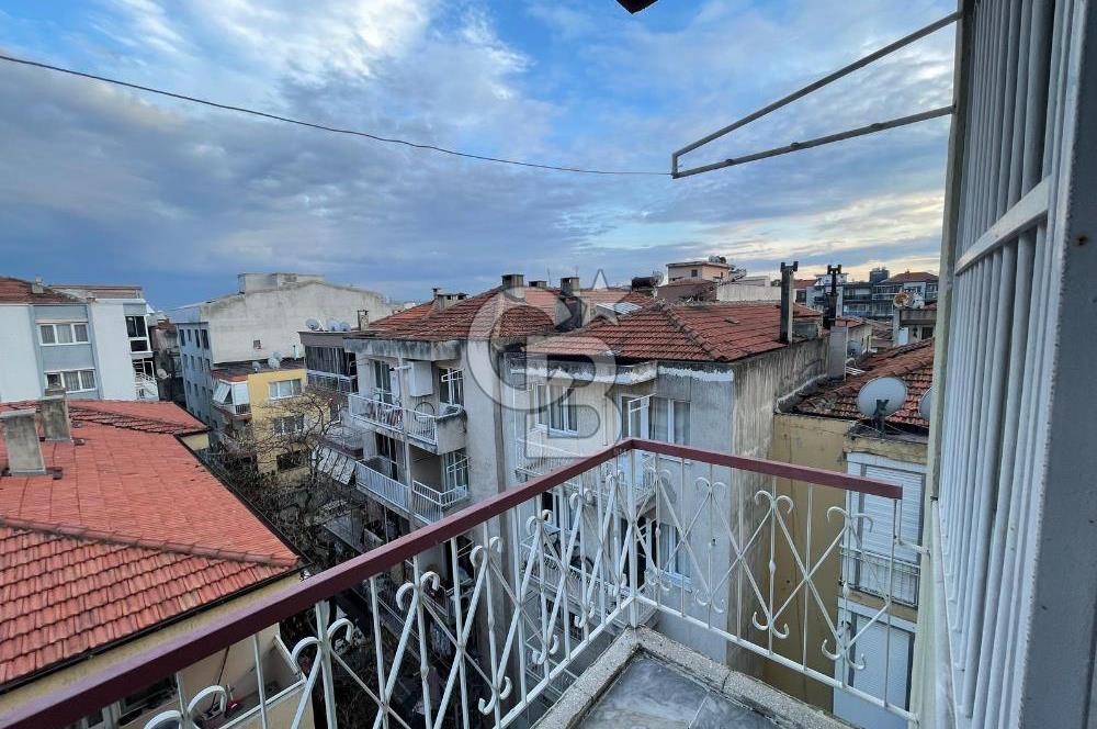 Karşıyaka Bahariye'de Geniş 2+1 Kiralık Daire