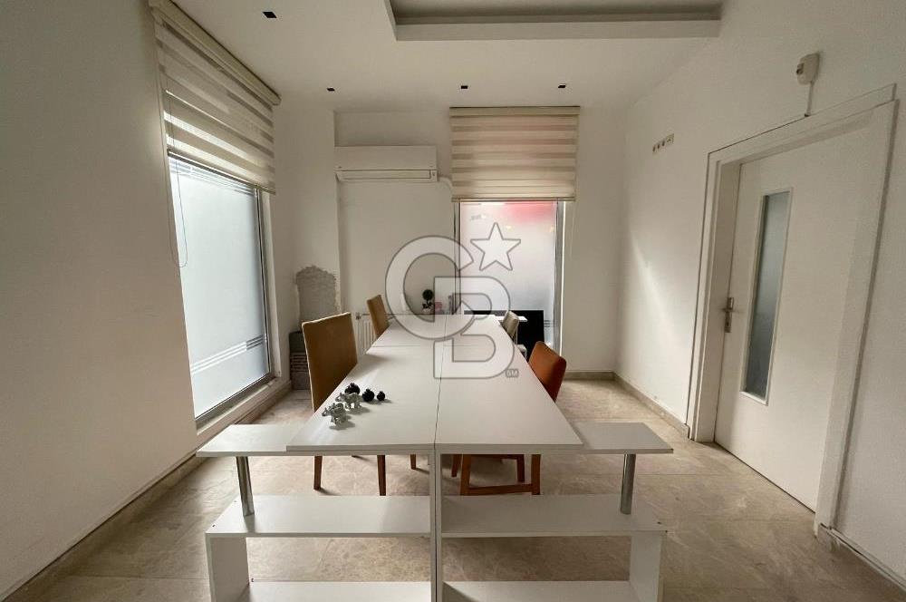 Bayraklı Mansuroğlu'nda 60m2  Kiralık Mobilyalıı Ofis