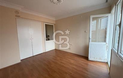 Karşıyaka Bahariye'de Geniş 2+1 Kiralık Daire