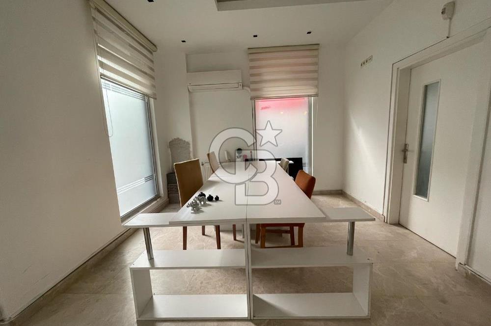 Bayraklı Mansuroğlu'nda 60m2  Kiralık Mobilyalıı Ofis
