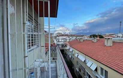 Karşıyaka Bahariye'de Geniş 2+1 Kiralık Daire