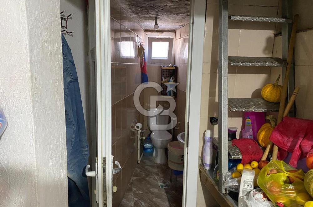Urla sanat sokağı arkasında satılık müstakil ev