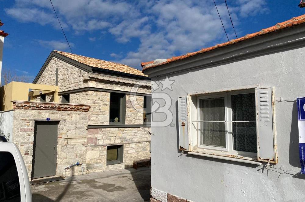 Urla sanat sokağı arkasında satılık müstakil ev