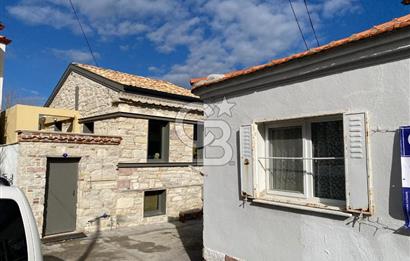 Urla sanat sokağı arkasında satılık müstakil ev