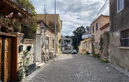 Urla sanat sokağı arkasında satılık müstakil ev