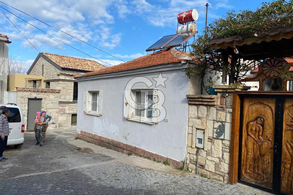 Urla sanat sokağı arkasında satılık müstakil ev