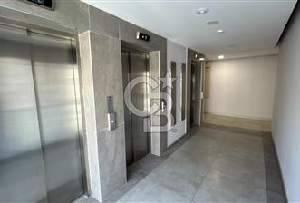 Güzelbahçe Kahramandere'deh Havuzlu 6+2 Satılık Villa 