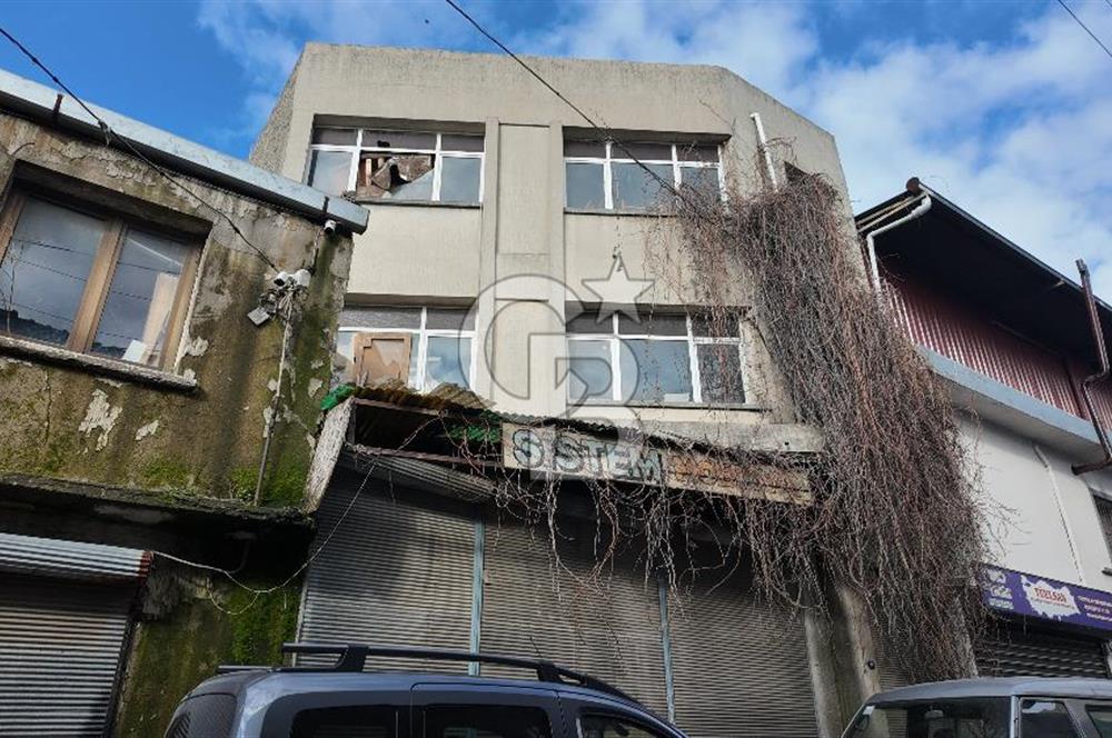 İzmir, Karabağlar Sanayi de Satılık Komple Bina