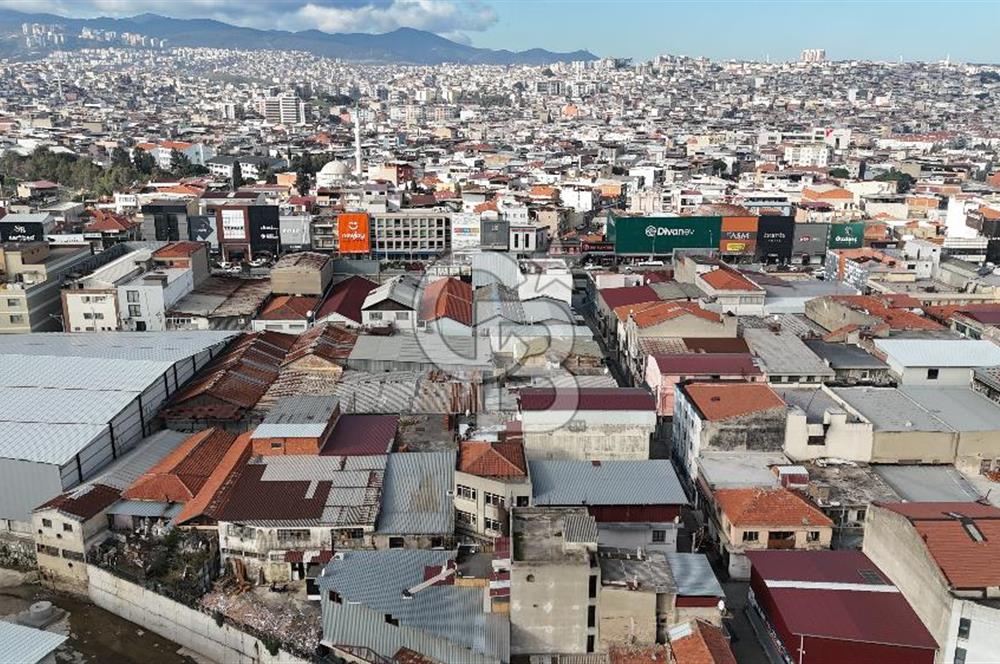 İzmir, Karabağlar Sanayi de Satılık Komple Bina