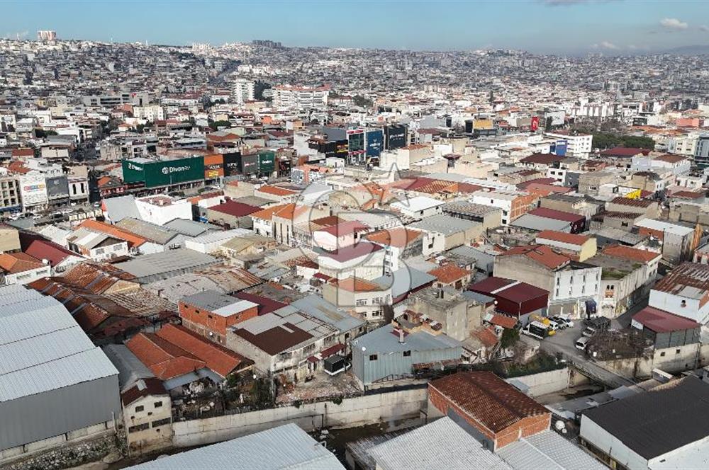 İzmir, Karabağlar Sanayi de Satılık Komple Bina