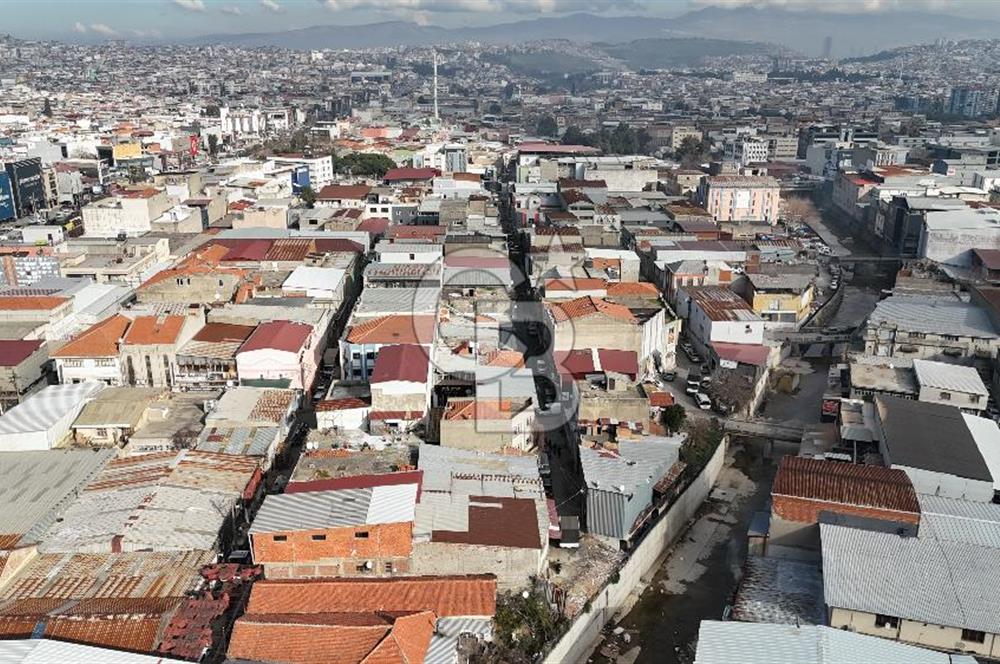 İzmir, Karabağlar Sanayi de Satılık Komple Bina
