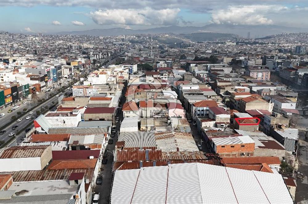İzmir, Karabağlar Sanayi de Satılık Komple Bina