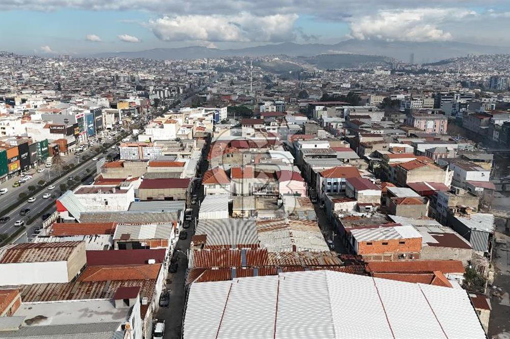 İzmir, Karabağlar Sanayi de Satılık Komple Bina
