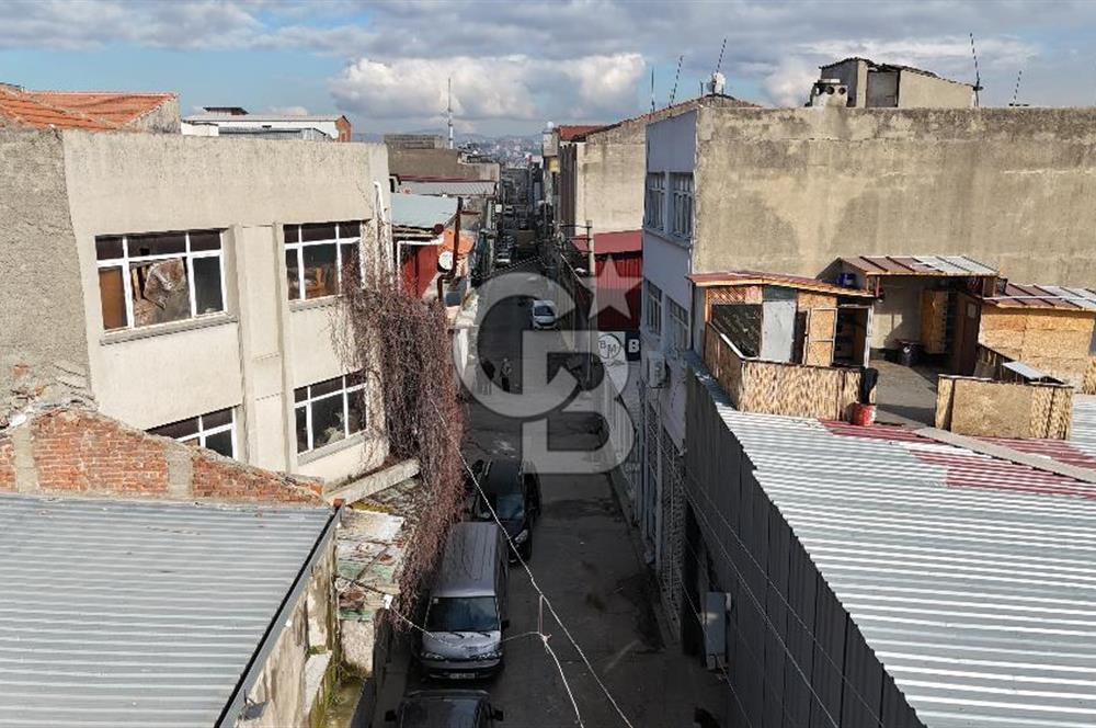 İzmir, Karabağlar Sanayi de Satılık Komple Bina