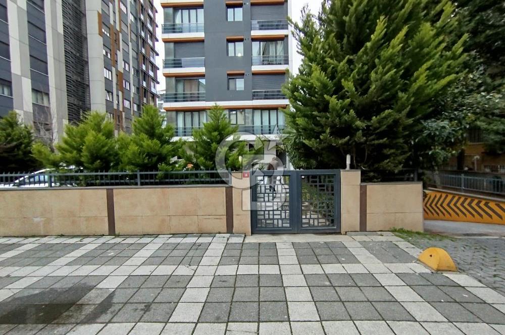 ERENKÖY ETHEM EFENDİ CAD.1 PARALEL 4+1 140 M2 GENÇ BİNA ÇOK ŞIK