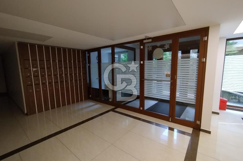 ERENKÖY ETHEM EFENDİ CAD.1 PARALEL 4+1 140 M2 GENÇ BİNA ÇOK ŞIK