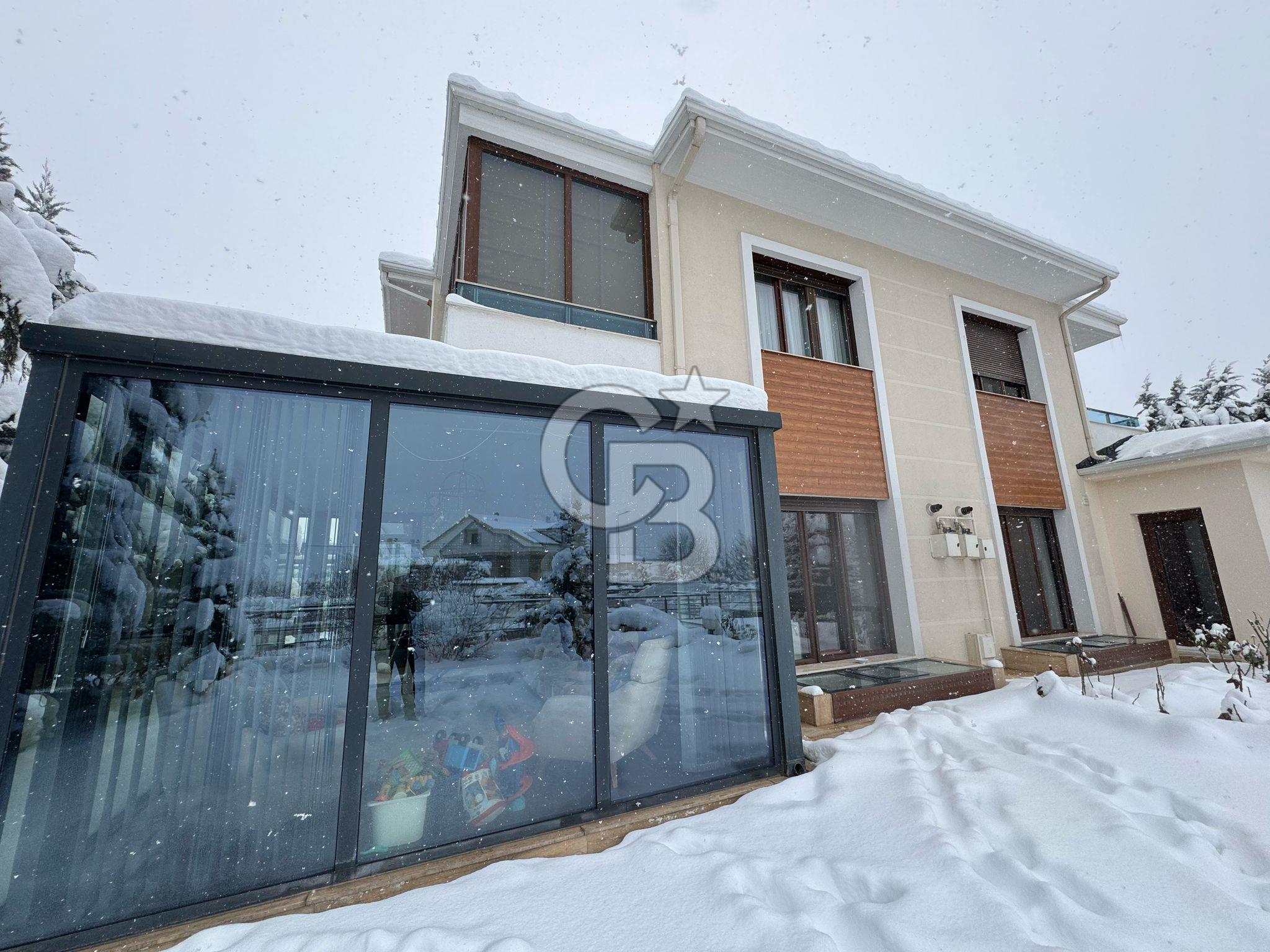 CB ANATOLIADAN ERENKÖY DE ÖZEL DİZAYN ULTRA LÜKS SATILIK VİLLA