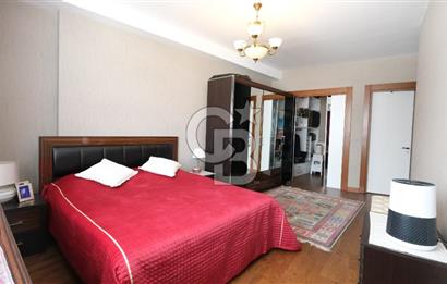 İncek Prestij Sitesinde Büyük Tip Satılık 2+1 Daire