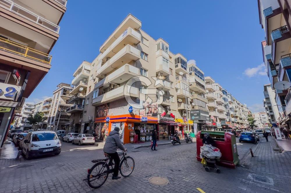 Nergiz Cadde Üstü Satılık Tadilatlı 3+1 Geniş Kilerli Daire