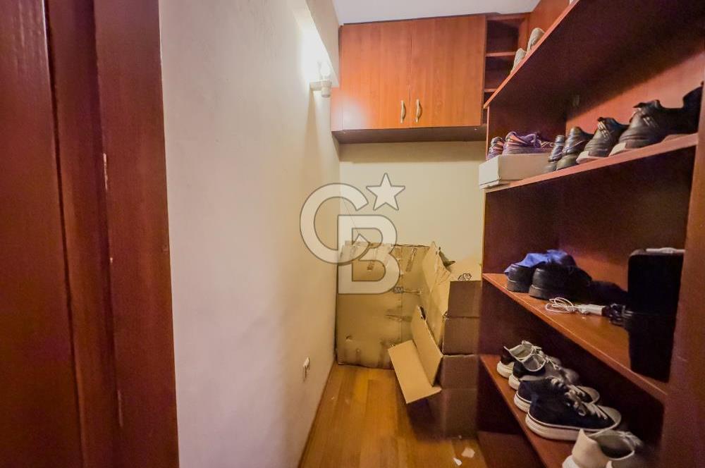 Nergiz Cadde Üstü Satılık Tadilatlı 3+1 Geniş Kilerli Daire