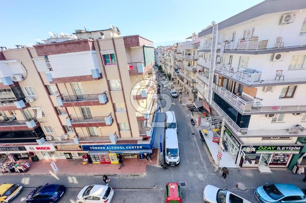 Nergiz Cadde Üstü Satılık Tadilatlı 3+1 Geniş Kilerli Daire