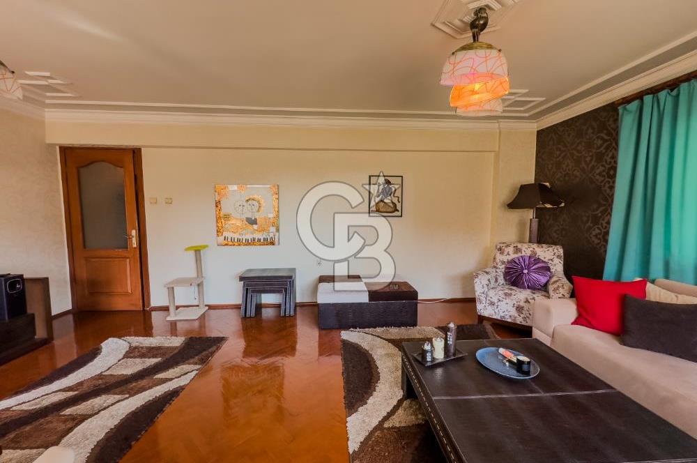 Nergiz Cadde Üstü Satılık Tadilatlı 3+1 Geniş Kilerli Daire
