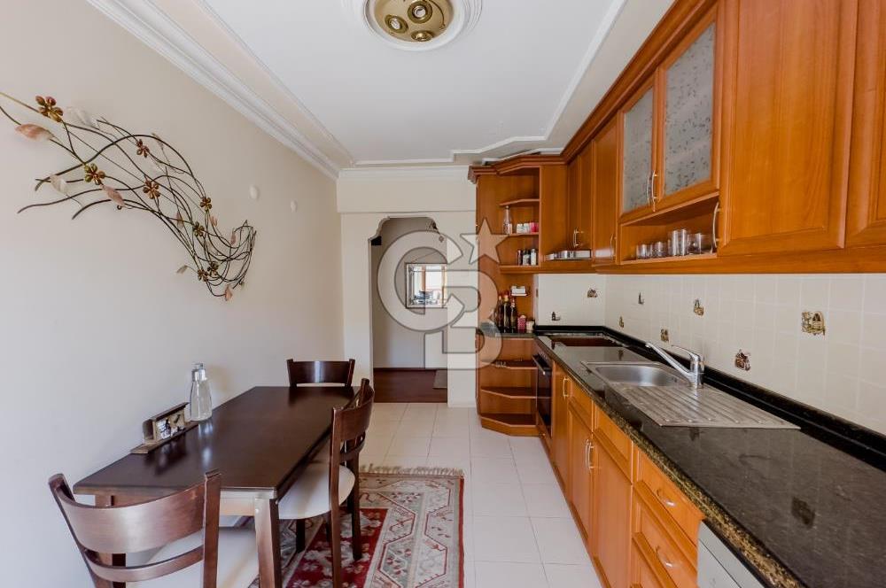 Nergiz Cadde Üstü Satılık Tadilatlı 3+1 Geniş Kilerli Daire