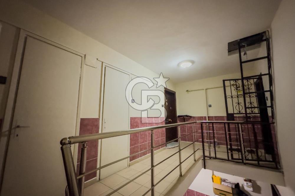 Nergiz Cadde Üstü Satılık Tadilatlı 3+1 Geniş Kilerli Daire